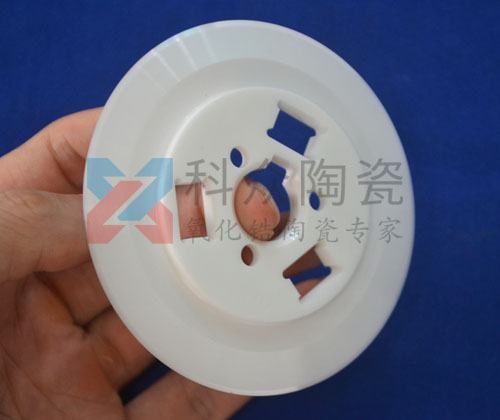 陶瓷刀具的優(yōu)缺點(diǎn)有哪些，我們應(yīng)注意什么？（