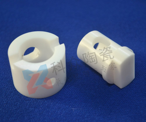 工業(yè)陶瓷在擠壓成型時應(yīng)注意什么？
